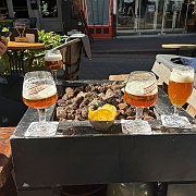 062 Na de klim hadden we wel een biertje verdiend